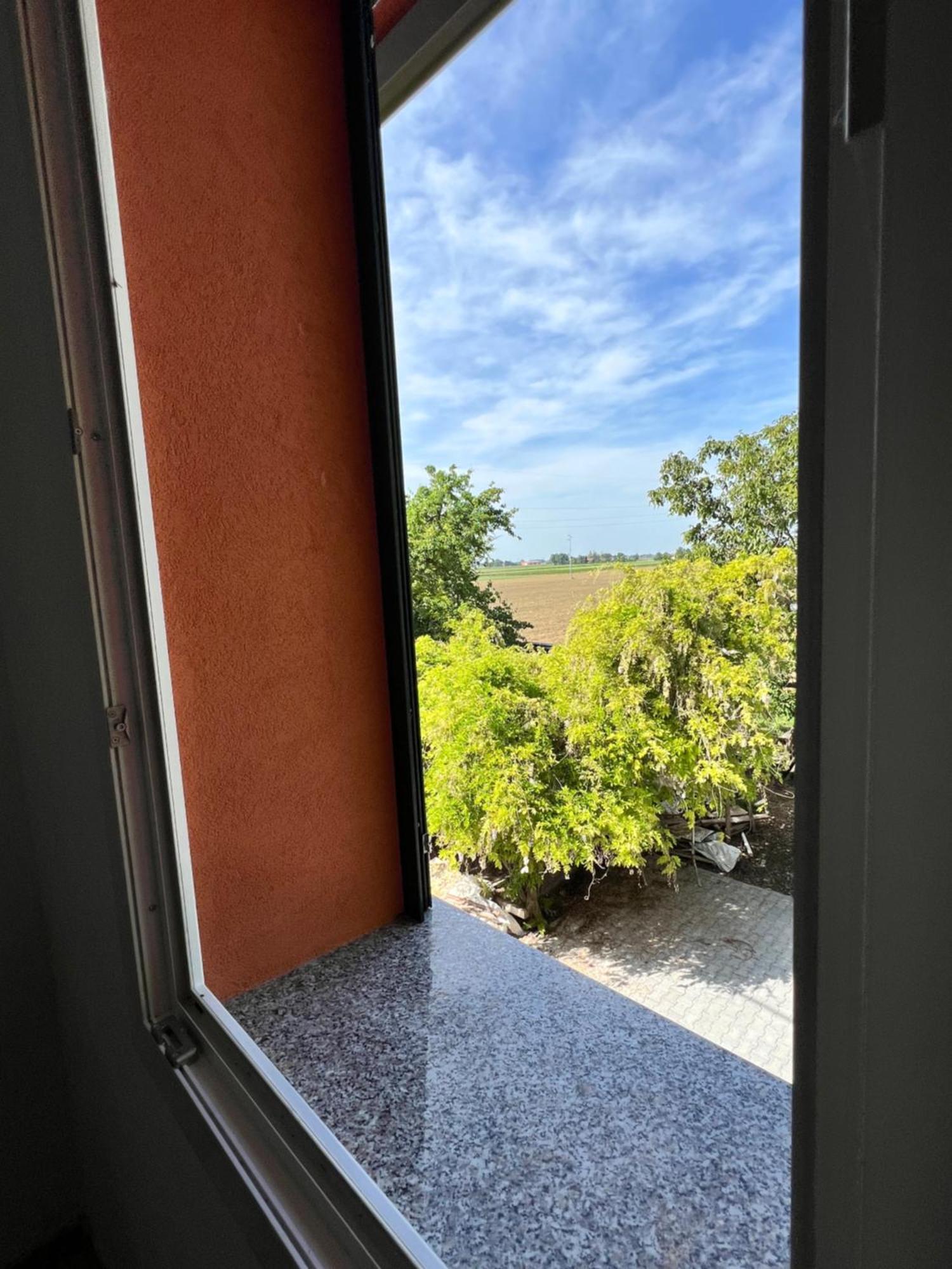 Guesthouse La Casa Di Giada Имола Екстериор снимка