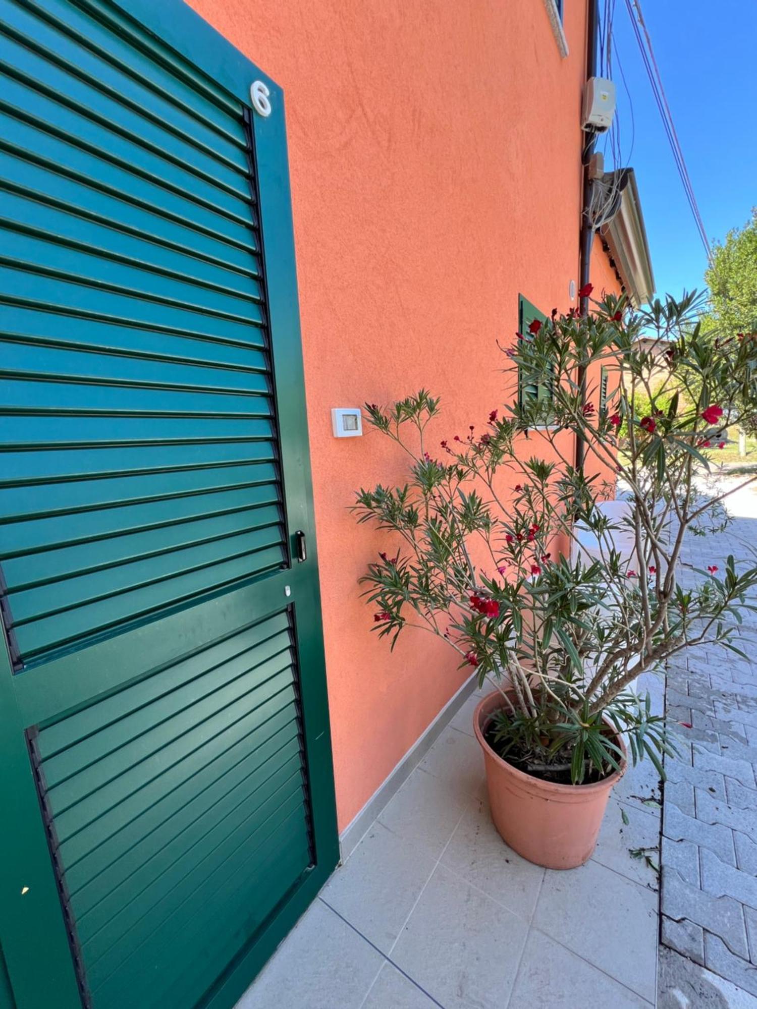 Guesthouse La Casa Di Giada Имола Екстериор снимка