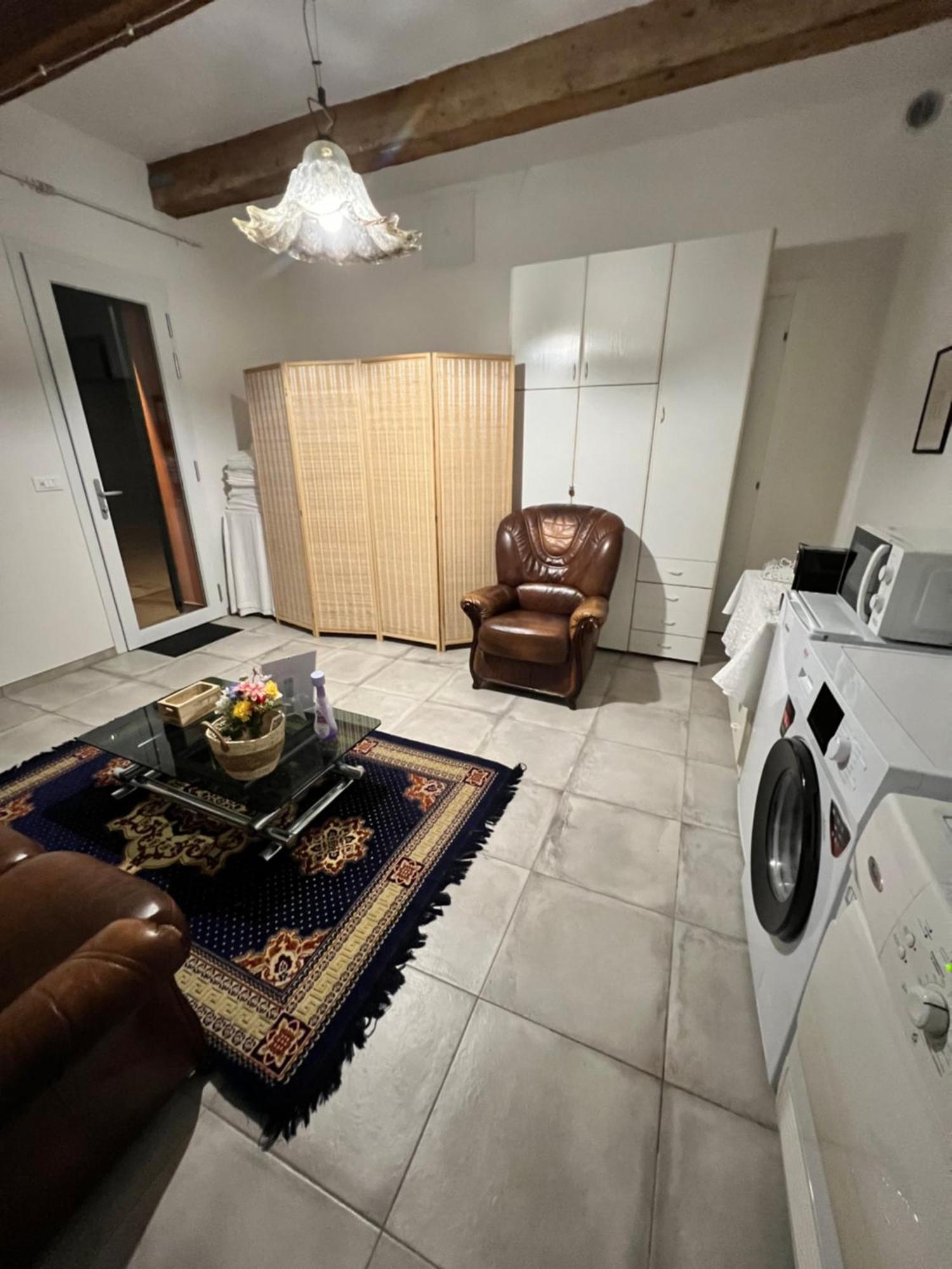 Guesthouse La Casa Di Giada Имола Екстериор снимка